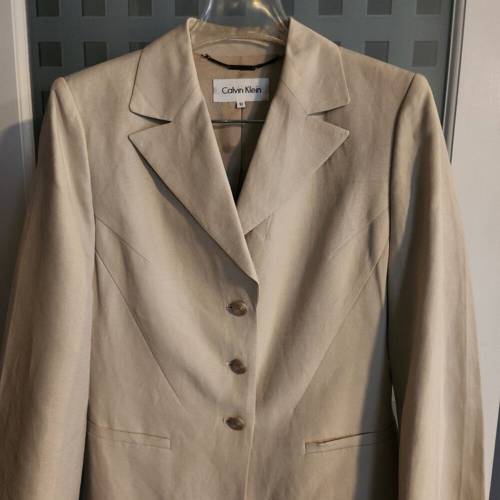 Calvin Klein: 2pc Pant Suit (size 10)